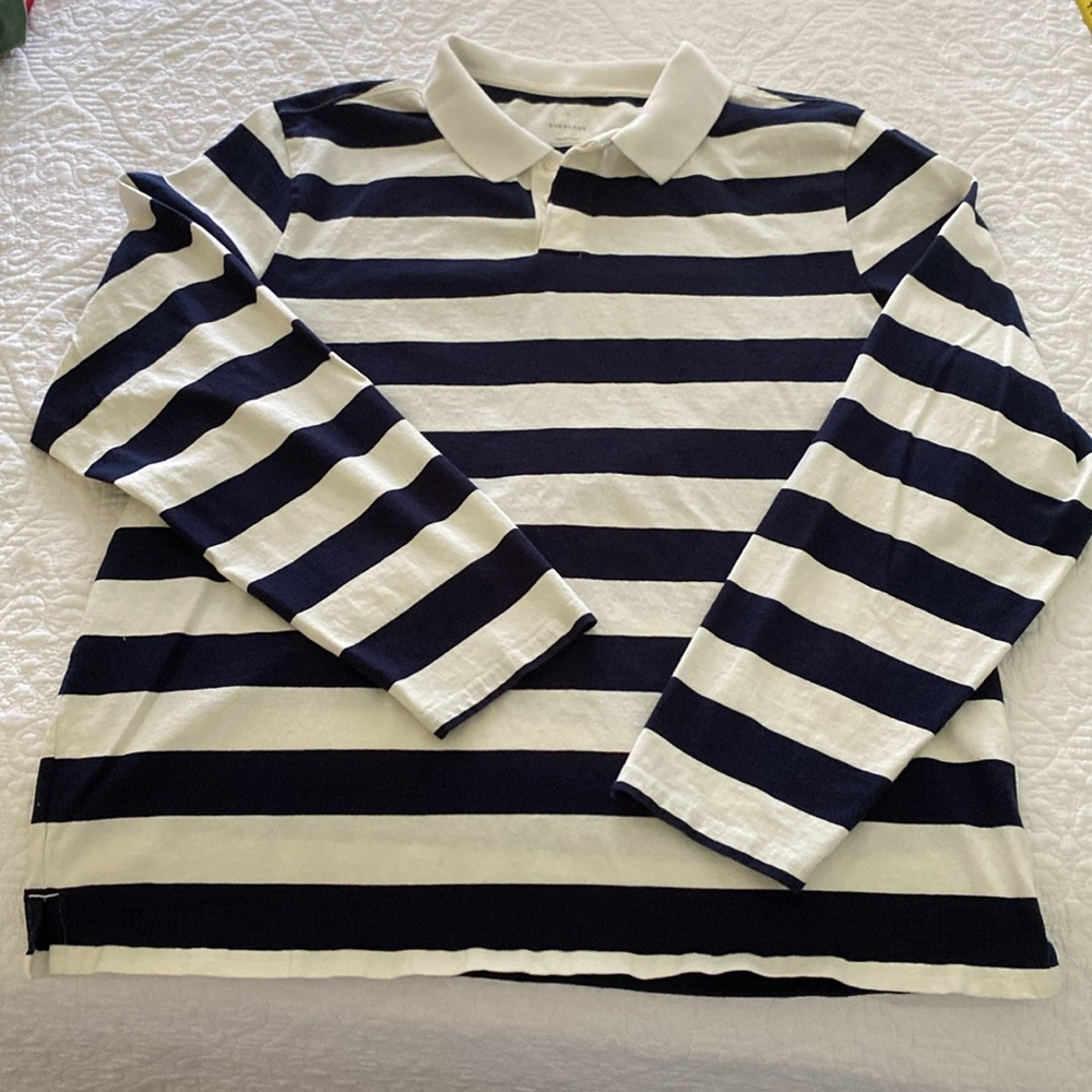 Men’s Everlane premium weight rugby shirt in navy and bone - Picture 2 of 9